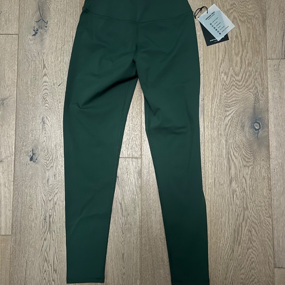 Spiritual Gangster Sport Bra and Leggings Set (Small) - Picture 8 of 8